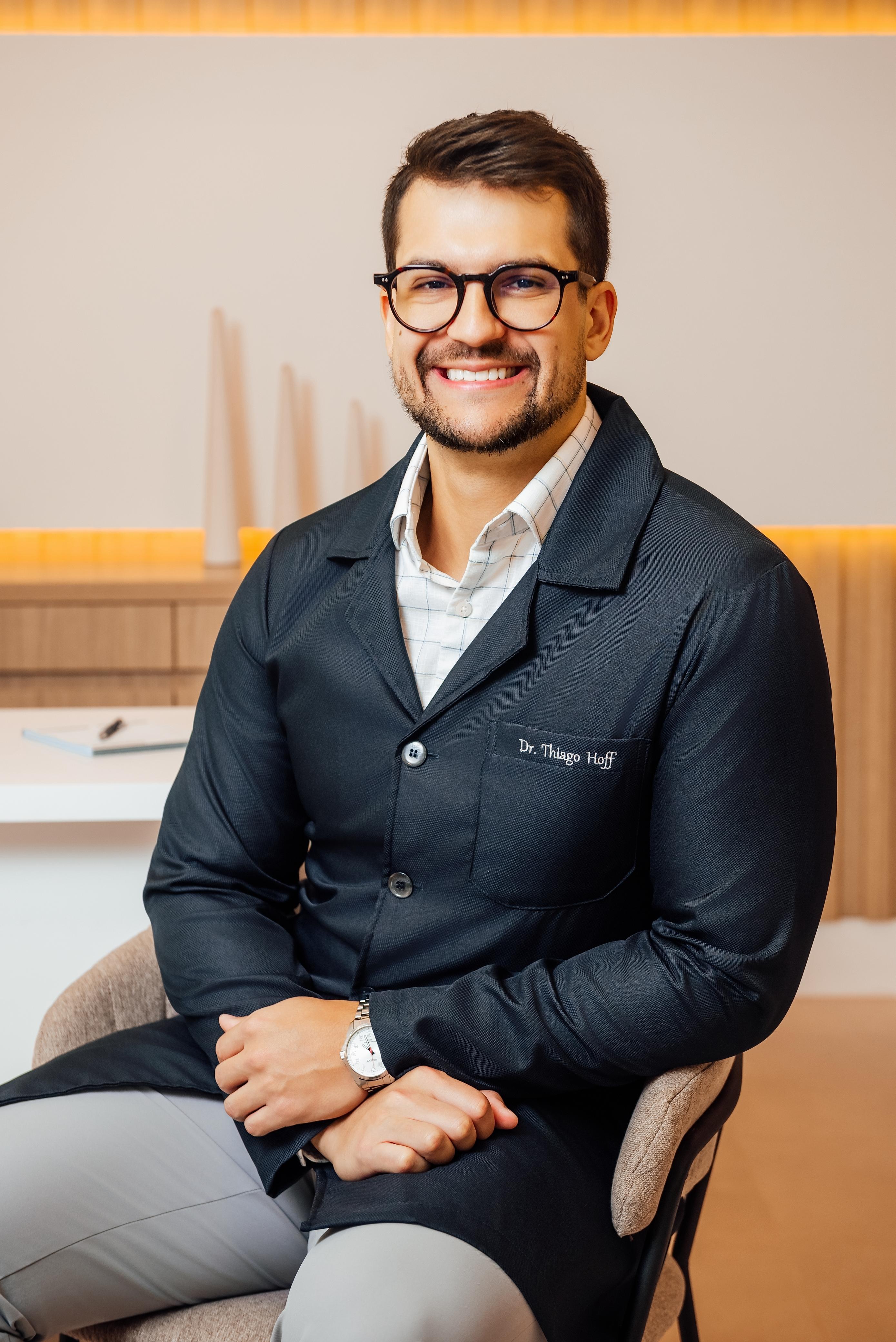 Dr. Thiago Hoff – Urologista